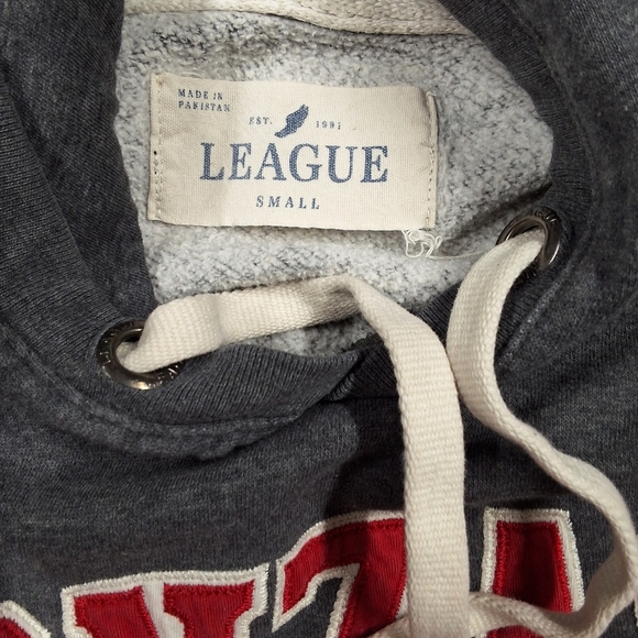 League Gray Crewneck Sweater Classic Style - Picture 9 of 9